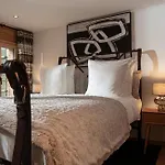Olden Hotell 4*