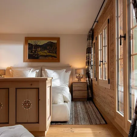 Olden Hotel